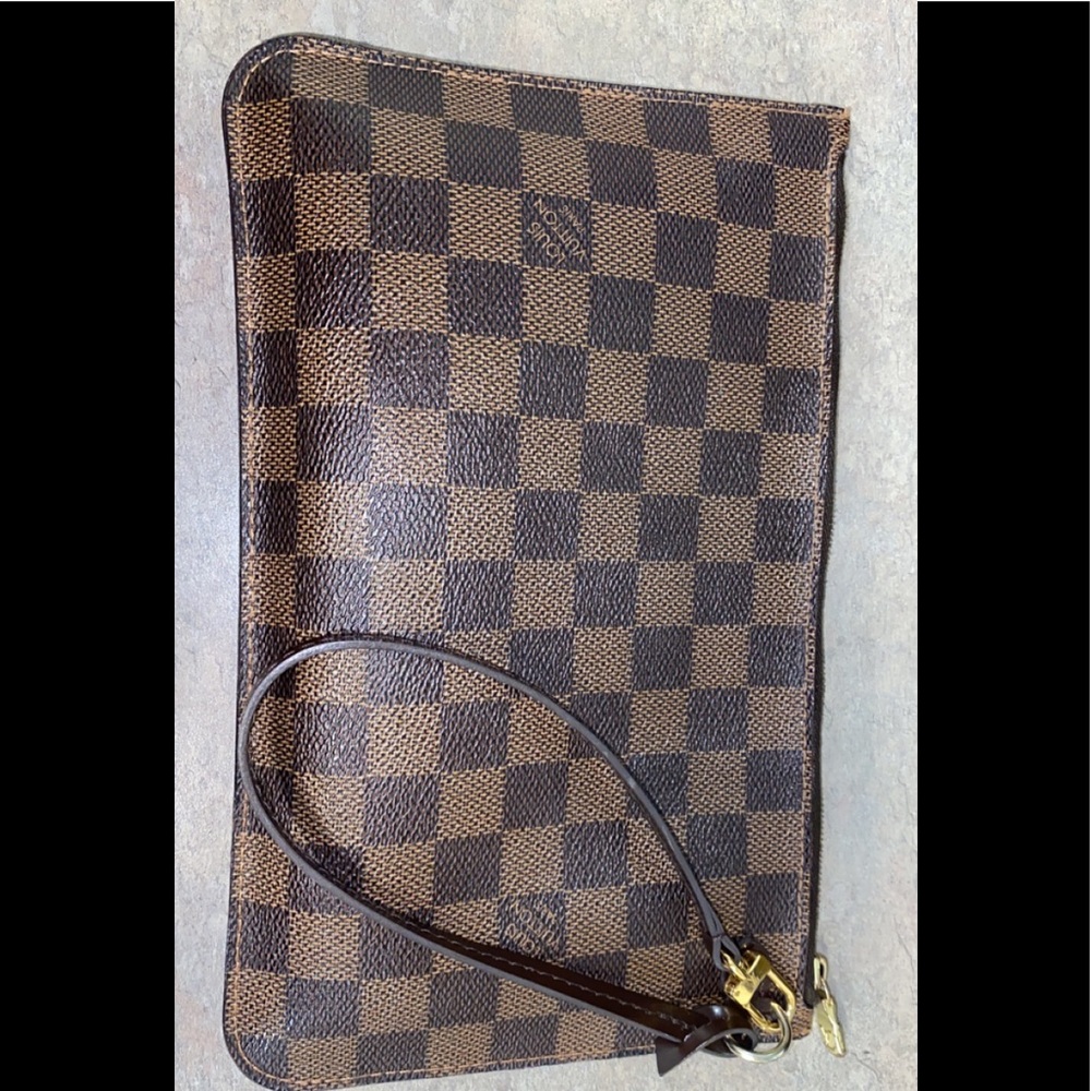 Authentic Louis Vuitton Neverfull Pouch